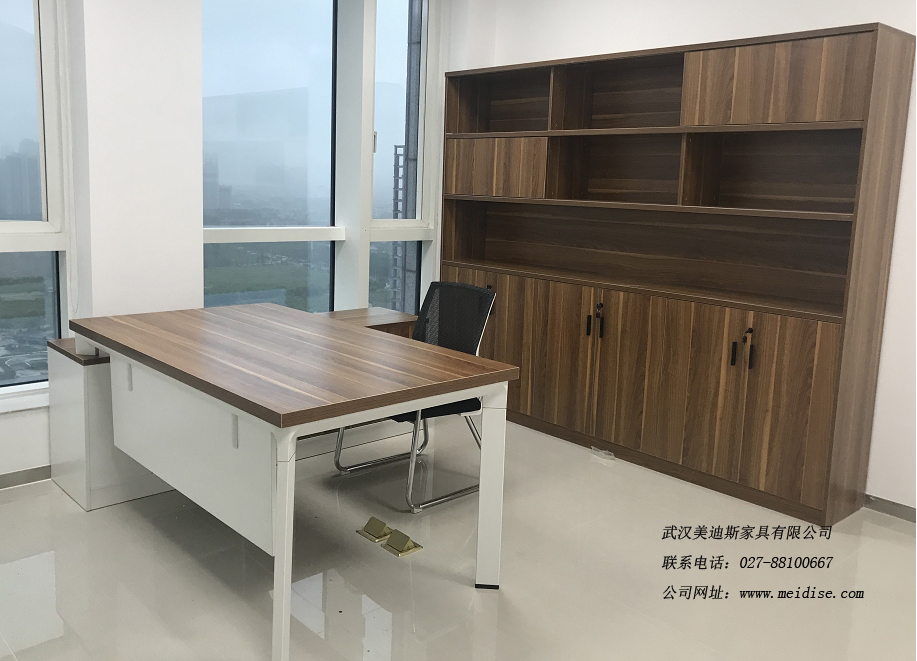 經(jīng)理辦公室.jpg 經(jīng)理辦公室.jpg