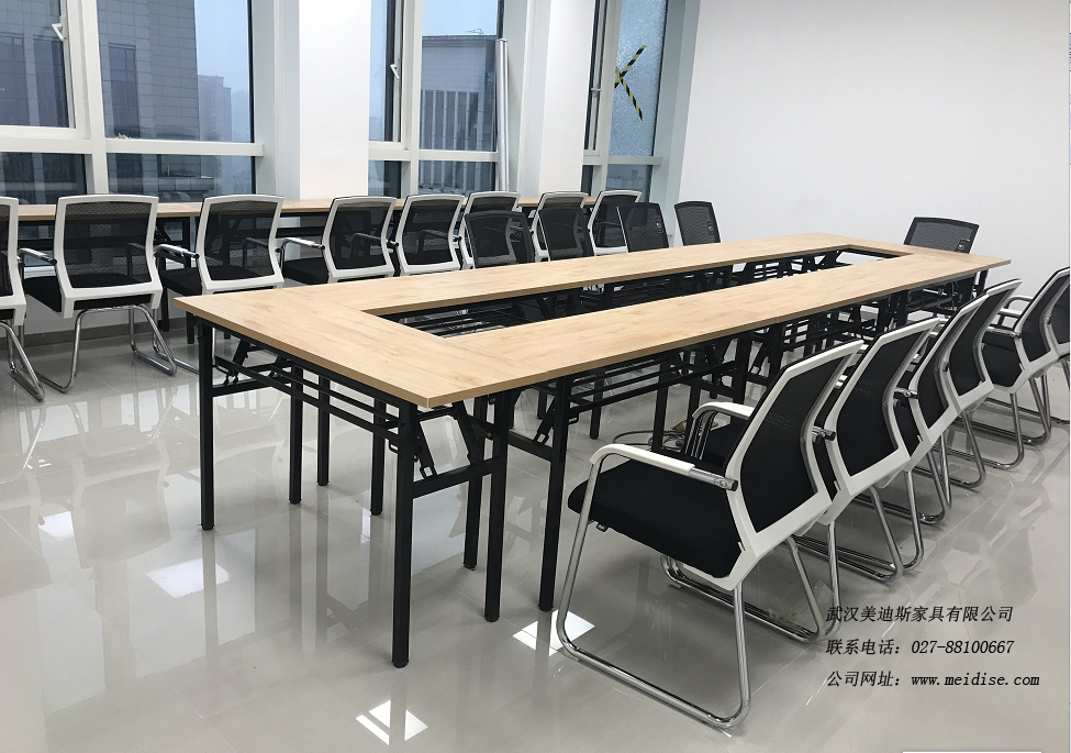 會議培訓(xùn)室.jpg 會議培訓(xùn)室.jpg